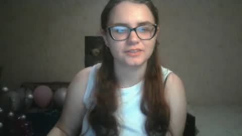Snapshot of miyabe chatting on 03-10-25, 04:14 Milana online show from 03-10-25, 04:14