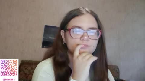 Snapshot of miyabe chatting on 09-24-25, 01:47 Milana online show from 09-24-25, 01:47