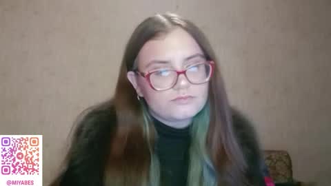Snapshot of miyabe chatting on 10-01-25, 01:39 Milana online show from 10-01-25, 01:39