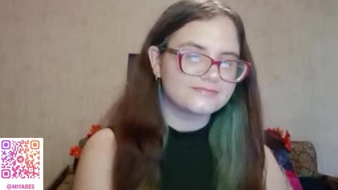 Snapshot of miyabe chatting on 10-18-25, 07:31 Milana online show from 10-18-25, 07:31