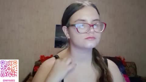 Snapshot of miyabe chatting on 10-20-25, 01:44 Milana online show from 10-20-25, 01:44