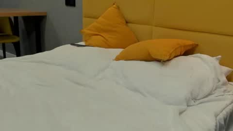 The girl is a mystery online show from 07-28-26, 08:34