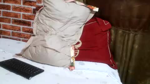 Snapshot of mizindependent chatting on 11-10-25, 09:03 Cutiepie online show from 11-10-25, 09:03