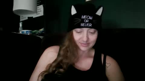 Snapshot of miztrezk chatting on 11-05-25, 03:45 miztrezk online show from 11-05-25, 03:45