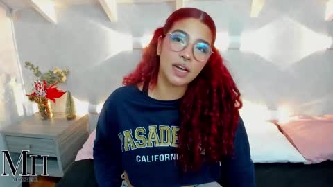 Snapshot of mizzhell_ chatting on 12-22-25, 03:58 mizzhell_ online show from 12-22-25, 03:58