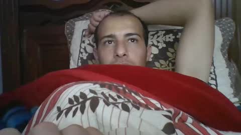 Snapshot of mj9800 chatting on 01-06-26, 05:22 mahmoud online show from 01-06-26, 05:22