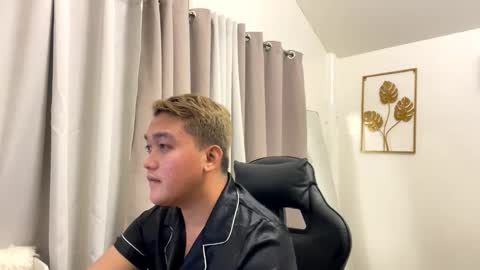 Snapshot of mj_xx7828 chatting on 01-14-26, 02:23 Michole Jay online show from 01-14-26, 02:23