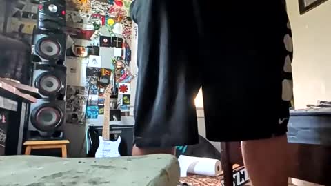 Snapshot of mjmckenz55 chatting on 06-09-26, 01:45 Daddy720 online show from 06-09-26, 01:45