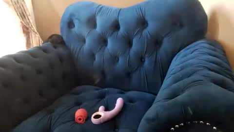 mkroze00027912025 online show from 06-04-26, 06:47