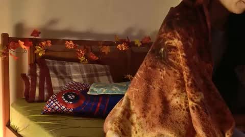 MoonLipson online show from 11-08-25, 03:34