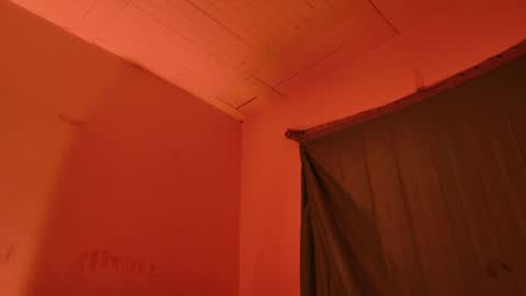 Snapshot of mli739709 chatting on 05-12-26, 02:41 MoonLipson online show from 05-12-26, 02:41