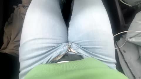 Snapshot of mmaestro42 chatting on 01-08-26, 01:35 mmaestro42 online show from 01-08-26, 01:35