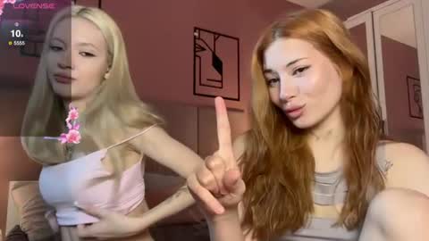 Snapshot of mmkakpoxyi22 chatting on 06-14-26, 03:14 alice and ray online show from 06-14-26, 03:14