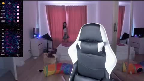 Lili online show from 02-25-25, 09:20