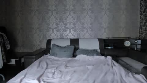 Lili online show from 11-25-25, 09:53