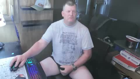 Snapshot of mmmthatsfunnn chatting on 05-24-26, 05:18 mmmthatsfunnn online show from 05-24-26, 05:18