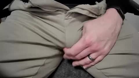 Snapshot of mnucdaddy chatting on 02-27-26, 01:05 mnucdaddy online show from 02-27-26, 01:05