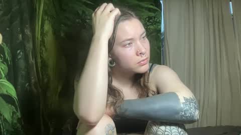 Misty online show from 02-04-25, 01:23