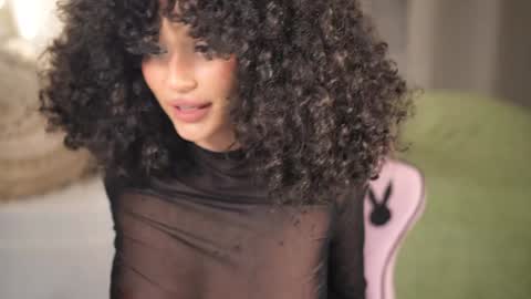 Snapshot of moan_4_you chatting on 01-25-25, 09:35 Ruxxx online show from 01-25-25, 09:35