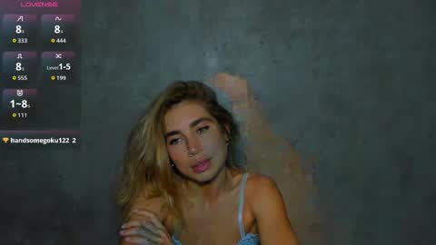 Snapshot of moanamo chatting on 05-31-26, 02:02 Princess Moana online show from 05-31-26, 02:02