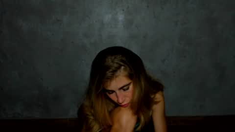 Snapshot of moanamo chatting on 06-20-26, 01:25 Princess Moana online show from 06-20-26, 01:25