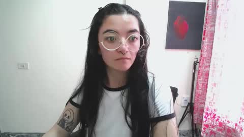 Snapshot of mocca_117 chatting on 05-25-26, 02:01 Sam online show from 05-25-26, 02:01