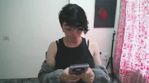 Snapshot of mocca_117 chatting on 06-13-26, 09:35 Sam online show from 06-13-26, 09:35