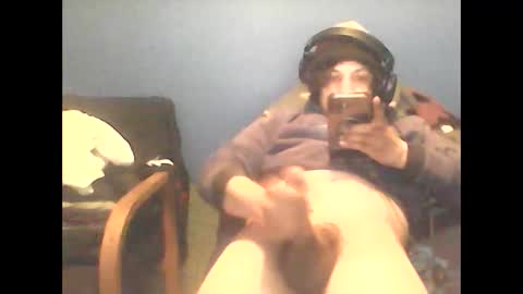 mochaandcreme online show from 12-17-25, 01:50