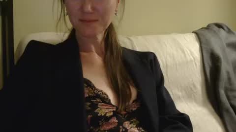 Aurora online show from 11-27-25, 02:57