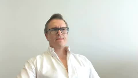 Moe online show from 11-17-25, 08:14