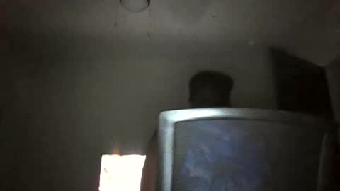 Snapshot of moed1987 chatting on 10-28-25, 04:49 Carluv99 online show from 10-28-25, 04:49