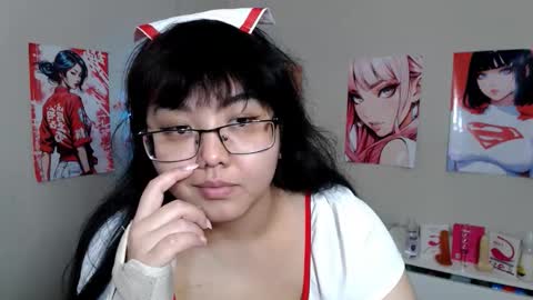 Molly online show from 11-17-25, 04:40