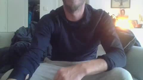 Snapshot of mohican69hot chatting on 12-13-24, 10:41 mohican69hot online show from 12-13-24, 10:41