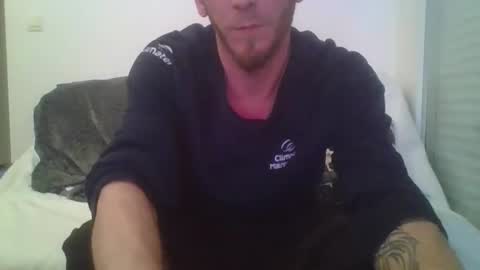 Snapshot of mohican69hot chatting on 03-12-25, 06:22 mohican69hot online show from 03-12-25, 06:22