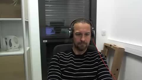 Julien online show from 01-28-25, 03:46