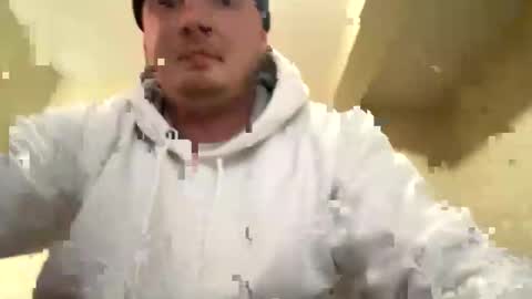 Snapshot of mojozz chatting on 12-03-24, 07:11 LookinForFun online show from 12-03-24, 07:11