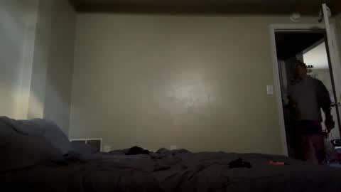 Snapshot of mojozz chatting on 12-08-24, 06:28 LookinForFun online show from 12-08-24, 06:28