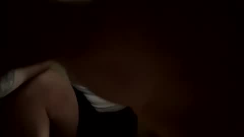 Snapshot of mojozz chatting on 12-15-24, 07:53 LookinForFun online show from 12-15-24, 07:53