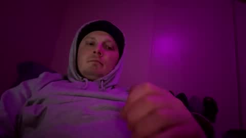 Snapshot of mojozz chatting on 01-07-25, 10:43 LookinForFun online show from 01-07-25, 10:43