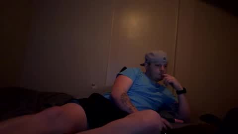 Snapshot of mojozz chatting on 01-17-25, 02:18 LookinForFun online show from 01-17-25, 02:18