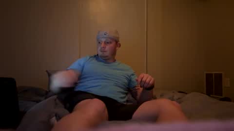 Snapshot of mojozz chatting on 01-17-25, 11:27 LookinForFun online show from 01-17-25, 11:27
