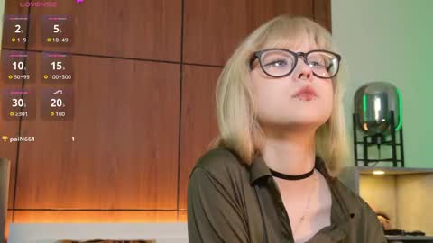 moliqin online show from 04-16-26, 07:53