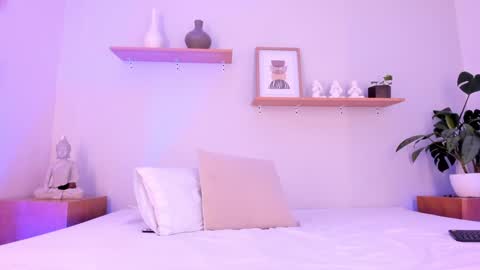 M o L l i E  online show from 02-02-25, 03:07