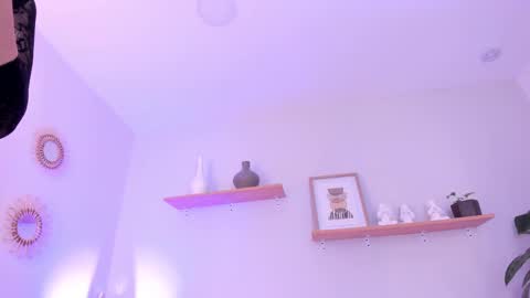 M o L l i E  online show from 03-06-25, 06:26