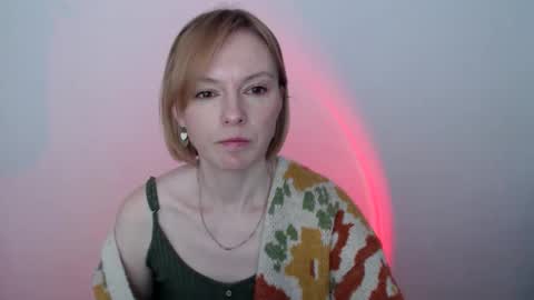 Snapshot of mollilove chatting on 05-16-26, 06:54 mollilove online show from 05-16-26, 06:54