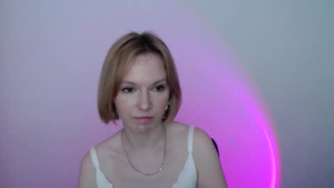 Snapshot of mollilove chatting on 05-22-26, 07:48 mollilove online show from 05-22-26, 07:48