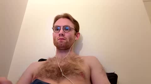 Snapshot of molliter chatting on 12-19-25, 05:53 molliter online show from 12-19-25, 05:53