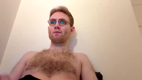 Snapshot of molliter chatting on 02-01-26, 01:48 molliter online show from 02-01-26, 01:48