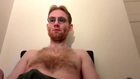 Snapshot of molliter chatting on 02-04-26, 11:20 molliter online show from 02-04-26, 11:20