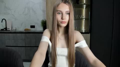 Sima online show from 10-27-25, 02:37